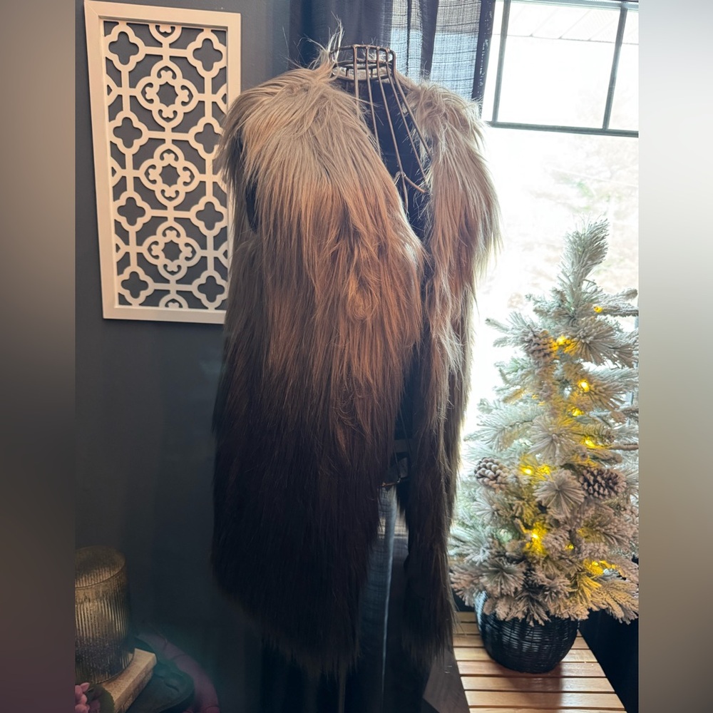 Long fur vest in ombré